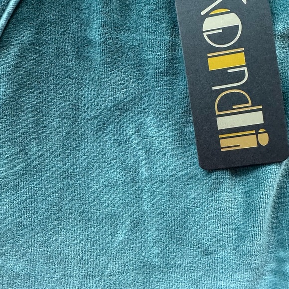 Suzie Kondi Velour Raglan sleeve top XS - Picture 5 of 7